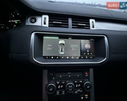 Білий Ленд Ровер Рендж Ровер Евок, об'ємом двигуна 2 л та пробігом 88 тис. км за 19999 $, фото 48 на Automoto.ua