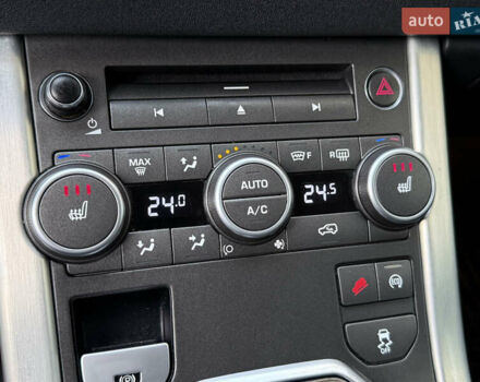 Білий Ленд Ровер Рендж Ровер Евок, об'ємом двигуна 2.18 л та пробігом 185 тис. км за 21000 $, фото 94 на Automoto.ua