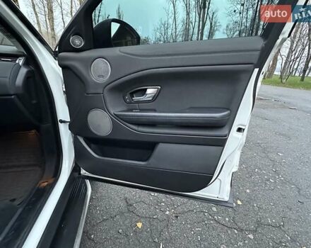 Білий Ленд Ровер Рендж Ровер Евок, об'ємом двигуна 2 л та пробігом 88 тис. км за 19999 $, фото 26 на Automoto.ua