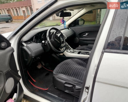 Ленд Ровер Рендж Ровер Эвок 2016 в Рожнятове на Automoto.ua Белый Ленд Ровер Рендж Ровер Эвок, объемом двигателя 2.2 л и пробегом 100 тыс. км за 28500 $, фото 8 на Automoto.ua