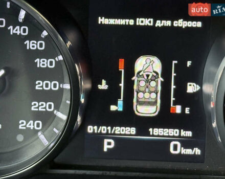 Білий Ленд Ровер Рендж Ровер Евок, об'ємом двигуна 2.18 л та пробігом 185 тис. км за 21000 $, фото 97 на Automoto.ua