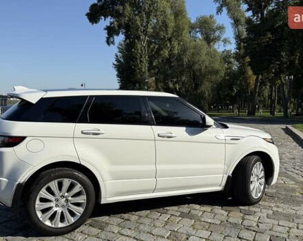 Ленд Ровер Рендж Ровер Эвок 2016 в Киеве на Automoto.ua Белый Ленд Ровер Рендж Ровер Эвок, объемом двигателя 2 л и пробегом 130 тыс. км за 23000 $, фото 2 на Automoto.ua
