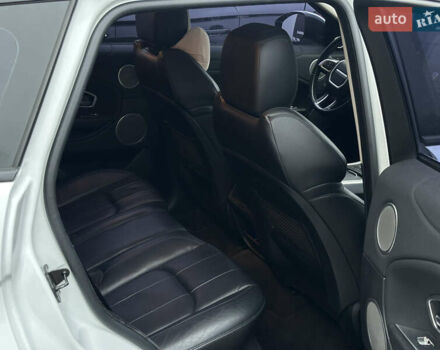 Белый Ленд Ровер Рендж Ровер Эвок, объемом двигателя 2 л и пробегом 130 тыс. км за 21900 $, фото 16 на Automoto.ua