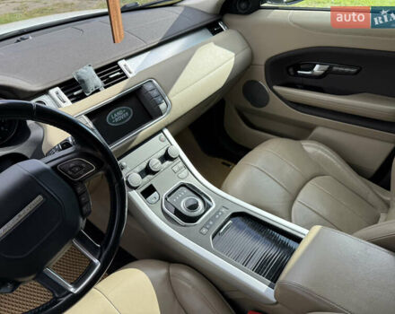 Ленд Ровер Рендж Ровер Евок 2016 у Ладижин на Automoto.ua Білий Ленд Ровер Рендж Ровер Евок, об'ємом двигуна 2 л та пробігом 86 тис. км за 23900 $, фото 28 на Automoto.ua