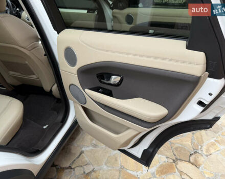 Белый Ленд Ровер Рендж Ровер Эвок, объемом двигателя 2 л и пробегом 56 тыс. км за 21300 $, фото 22 на Automoto.ua