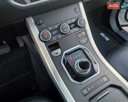 Белый Ленд Ровер Рендж Ровер Эвок, объемом двигателя 2.18 л и пробегом 82 тыс. км за 25300 $, фото 26 на Automoto.ua