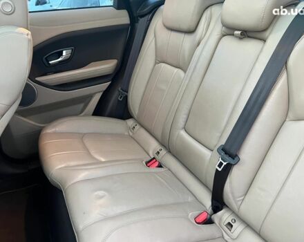 Белый Ленд Ровер Рендж Ровер Эвок, объемом двигателя 2 л и пробегом 68 тыс. км за 23490 $, фото 28 на Automoto.ua