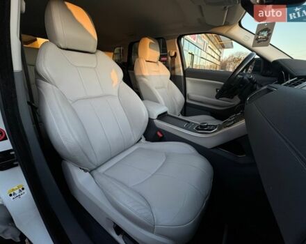 Білий Ленд Ровер Рендж Ровер Евок, об'ємом двигуна 2 л та пробігом 159 тис. км за 18999 $, фото 33 на Automoto.ua