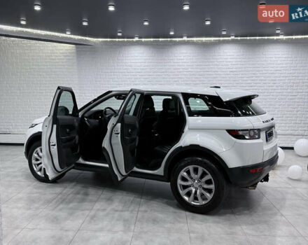 Білий Ленд Ровер Рендж Ровер Евок, об'ємом двигуна 2.18 л та пробігом 185 тис. км за 21000 $, фото 10 на Automoto.ua
