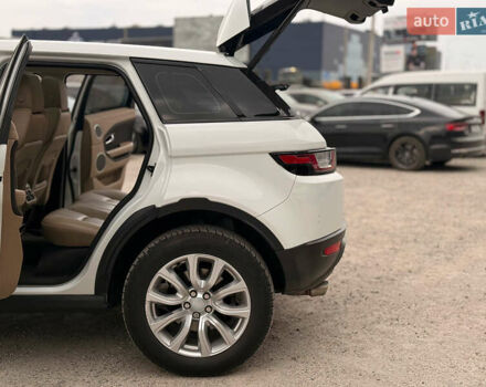 Білий Ленд Ровер Рендж Ровер Евок, об'ємом двигуна 2 л та пробігом 68 тис. км за 20990 $, фото 23 на Automoto.ua
