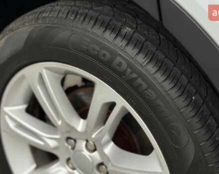 Білий Ленд Ровер Рендж Ровер Евок, об'ємом двигуна 2 л та пробігом 165 тис. км за 15400 $, фото 9 на Automoto.ua