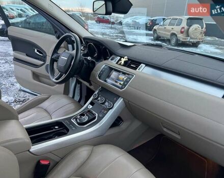 Белый Ленд Ровер Рендж Ровер Эвок, объемом двигателя 2 л и пробегом 68 тыс. км за 23490 $, фото 32 на Automoto.ua