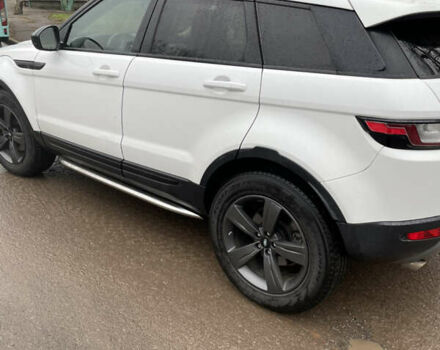 Белый Ленд Ровер Рендж Ровер Эвок, объемом двигателя 2 л и пробегом 220 тыс. км за 18500 $, фото 3 на Automoto.ua