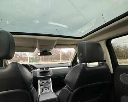 Білий Ленд Ровер Рендж Ровер Евок, об'ємом двигуна 2 л та пробігом 103 тис. км за 19000 $, фото 6 на Automoto.ua