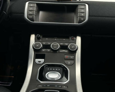 Белый Ленд Ровер Рендж Ровер Эвок, объемом двигателя 2 л и пробегом 130 тыс. км за 21900 $, фото 6 на Automoto.ua