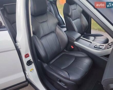 Белый Ленд Ровер Рендж Ровер Эвок, объемом двигателя 2.18 л и пробегом 82 тыс. км за 25300 $, фото 30 на Automoto.ua