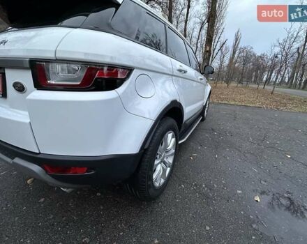 Білий Ленд Ровер Рендж Ровер Евок, об'ємом двигуна 2 л та пробігом 88 тис. км за 19999 $, фото 55 на Automoto.ua