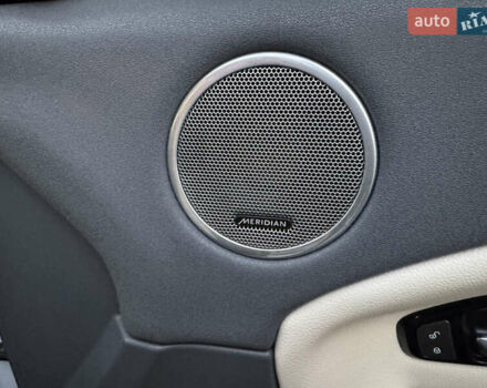 Белый Ленд Ровер Рендж Ровер Эвок, объемом двигателя 2 л и пробегом 150 тыс. км за 14800 $, фото 40 на Automoto.ua