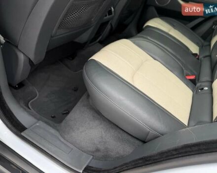 Білий Ленд Ровер Рендж Ровер Евок, об'ємом двигуна 2 л та пробігом 147 тис. км за 23500 $, фото 50 на Automoto.ua