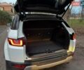 Білий Ленд Ровер Рендж Ровер Евок, об'ємом двигуна 2 л та пробігом 121 тис. км за 20240 $, фото 31 на Automoto.ua