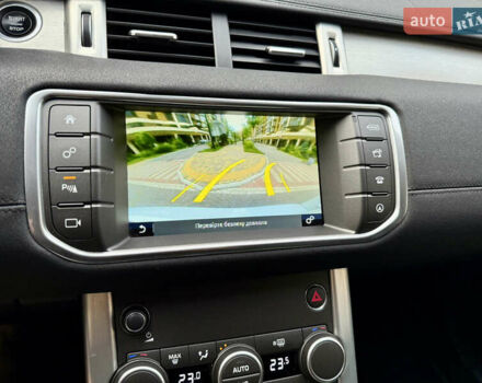 Белый Ленд Ровер Рендж Ровер Эвок, объемом двигателя 2 л и пробегом 90 тыс. км за 19850 $, фото 83 на Automoto.ua