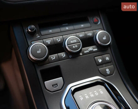 Белый Ленд Ровер Рендж Ровер Эвок, объемом двигателя 2 л и пробегом 48 тыс. км за 23498 $, фото 48 на Automoto.ua