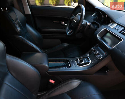 Белый Ленд Ровер Рендж Ровер Эвок, объемом двигателя 2 л и пробегом 48 тыс. км за 23498 $, фото 37 на Automoto.ua