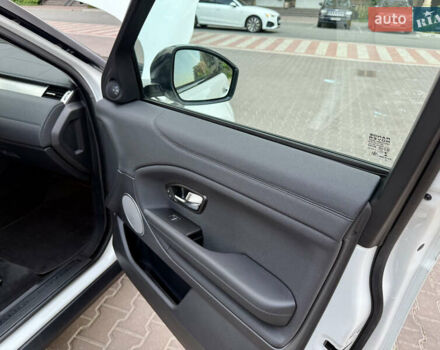 Белый Ленд Ровер Рендж Ровер Эвок, объемом двигателя 2 л и пробегом 90 тыс. км за 19850 $, фото 57 на Automoto.ua