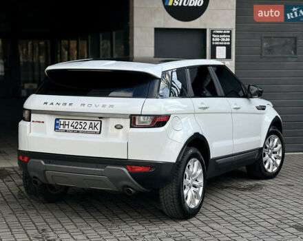 Білий Ленд Ровер Рендж Ровер Евок, об'ємом двигуна 2 л та пробігом 145 тис. км за 23000 $, фото 12 на Automoto.ua