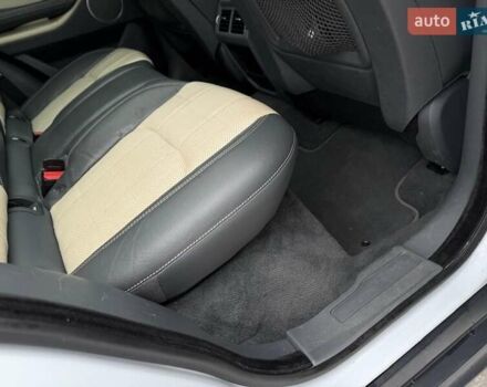 Білий Ленд Ровер Рендж Ровер Евок, об'ємом двигуна 2 л та пробігом 147 тис. км за 23500 $, фото 59 на Automoto.ua