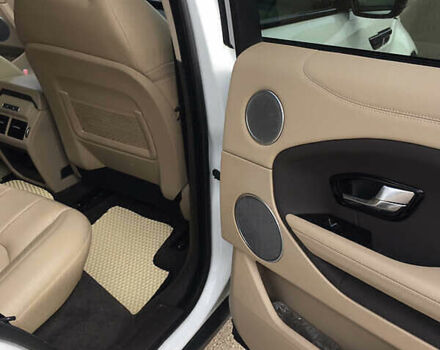 Белый Ленд Ровер Рендж Ровер Эвок, объемом двигателя 2 л и пробегом 117 тыс. км за 16400 $, фото 13 на Automoto.ua