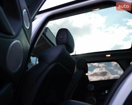 Белый Ленд Ровер Рендж Ровер Эвок, объемом двигателя 2 л и пробегом 48 тыс. км за 23498 $, фото 34 на Automoto.ua