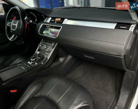 Білий Ленд Ровер Рендж Ровер Евок, об'ємом двигуна 2 л та пробігом 145 тис. км за 23000 $, фото 28 на Automoto.ua