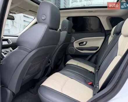 Білий Ленд Ровер Рендж Ровер Евок, об'ємом двигуна 2 л та пробігом 147 тис. км за 23500 $, фото 51 на Automoto.ua