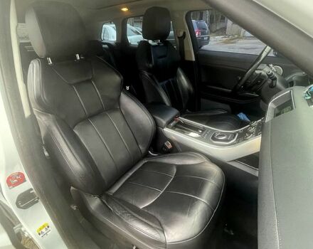 Білий Ленд Ровер Рендж Ровер Евок, об'ємом двигуна 2 л та пробігом 114 тис. км за 25000 $, фото 7 на Automoto.ua