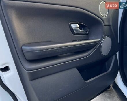 Білий Ленд Ровер Рендж Ровер Евок, об'ємом двигуна 2 л та пробігом 120 тис. км за 18500 $, фото 19 на Automoto.ua