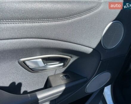 Белый Ленд Ровер Рендж Ровер Эвок, объемом двигателя 0 л и пробегом 180 тыс. км за 18500 $, фото 18 на Automoto.ua