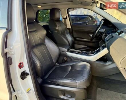 Белый Ленд Ровер Рендж Ровер Эвок, объемом двигателя 2 л и пробегом 116 тыс. км за 22000 $, фото 9 на Automoto.ua