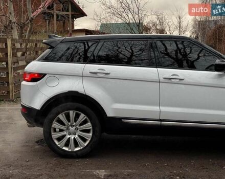 Білий Ленд Ровер Рендж Ровер Евок, об'ємом двигуна 2 л та пробігом 121 тис. км за 20240 $, фото 4 на Automoto.ua