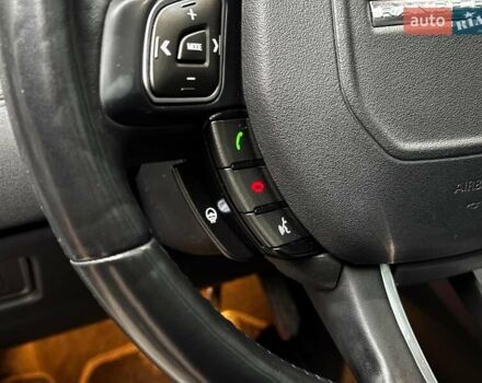 Білий Ленд Ровер Рендж Ровер Евок, об'ємом двигуна 2 л та пробігом 121 тис. км за 20240 $, фото 26 на Automoto.ua