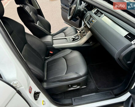 Білий Ленд Ровер Рендж Ровер Евок, об'ємом двигуна 0 л та пробігом 90 тис. км за 20450 $, фото 62 на Automoto.ua