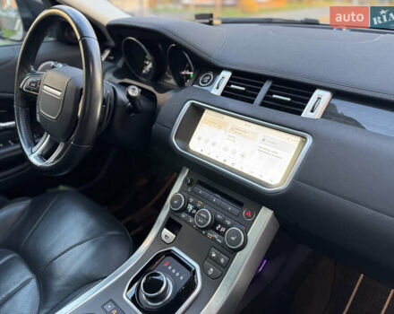 Белый Ленд Ровер Рендж Ровер Эвок, объемом двигателя 2 л и пробегом 117 тыс. км за 25250 $, фото 38 на Automoto.ua