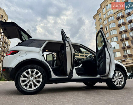 Білий Ленд Ровер Рендж Ровер Евок, об'ємом двигуна 0 л та пробігом 90 тис. км за 20450 $, фото 4 на Automoto.ua