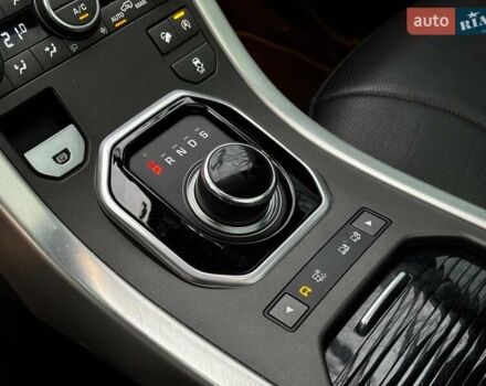 Білий Ленд Ровер Рендж Ровер Евок, об'ємом двигуна 2 л та пробігом 121 тис. км за 20240 $, фото 22 на Automoto.ua