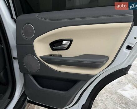 Білий Ленд Ровер Рендж Ровер Евок, об'ємом двигуна 2 л та пробігом 147 тис. км за 23500 $, фото 60 на Automoto.ua