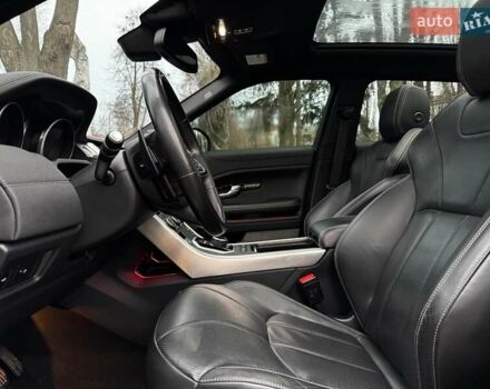 Білий Ленд Ровер Рендж Ровер Евок, об'ємом двигуна 2 л та пробігом 121 тис. км за 20240 $, фото 21 на Automoto.ua