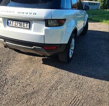 Ленд Ровер Рендж Ровер Эвок 2017 в Бурштыне на Automoto.ua Белый Ленд Ровер Рендж Ровер Эвок, объемом двигателя 2 л и пробегом 130 тыс. км за 24500 $, фото 5 на Automoto.ua