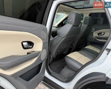 Білий Ленд Ровер Рендж Ровер Евок, об'ємом двигуна 2 л та пробігом 147 тис. км за 23500 $, фото 44 на Automoto.ua