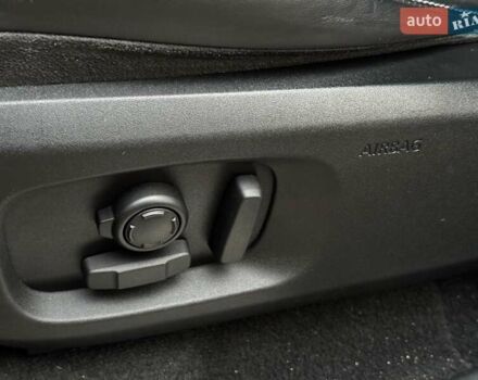 Білий Ленд Ровер Рендж Ровер Евок, об'ємом двигуна 2 л та пробігом 121 тис. км за 20240 $, фото 18 на Automoto.ua