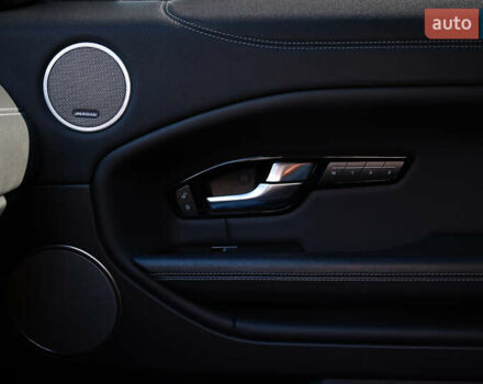 Белый Ленд Ровер Рендж Ровер Эвок, объемом двигателя 2 л и пробегом 48 тыс. км за 23498 $, фото 49 на Automoto.ua